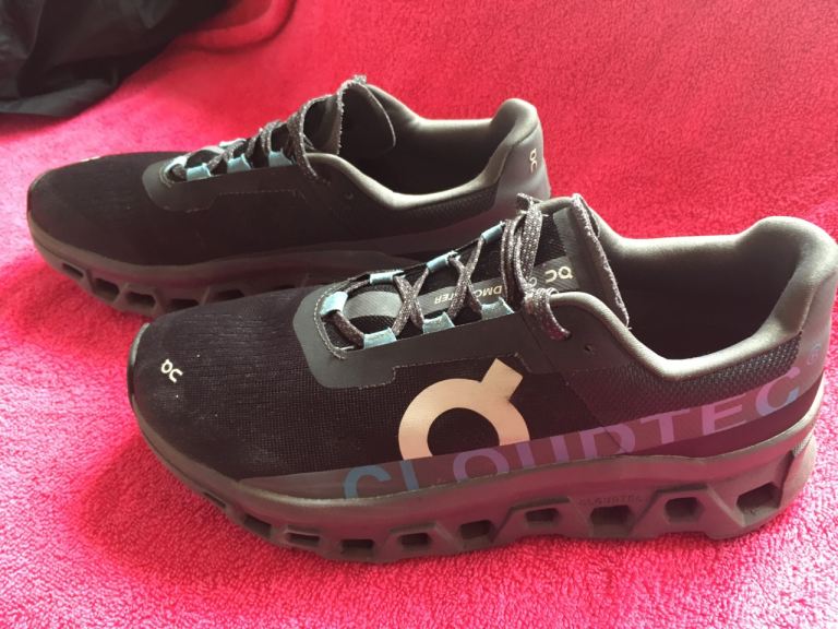 Mens on clouds size 9