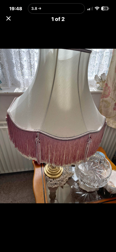 Traditional Table Lamp with Pink Fringed Shade – Good Condition