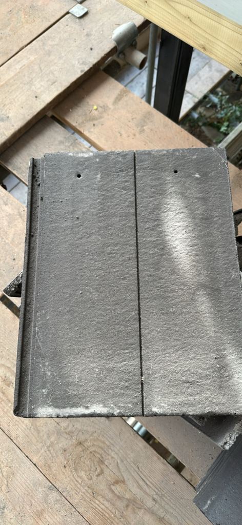 Sandtoft Calderdale Concrete tile two new pallets similar to Marley Modern