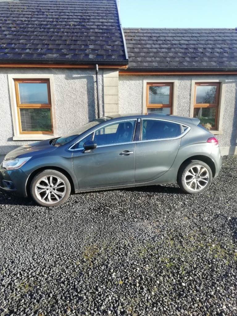 Citroen, DS4, Hatchback, 2012, Manual, 1560 (cc), 5 doors
