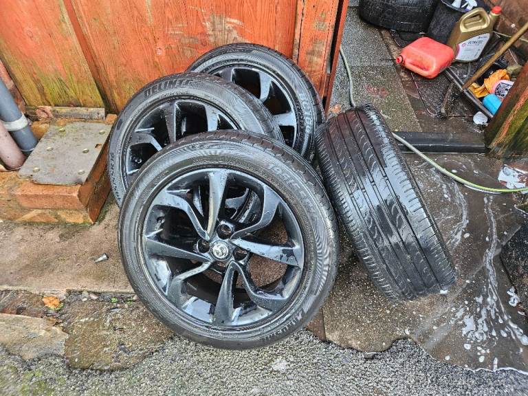 Vauxhall corsa E 16in alloy wheels and tyres set 4 pcd100 fitment 4 stud 