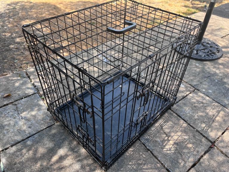 Dog crate 