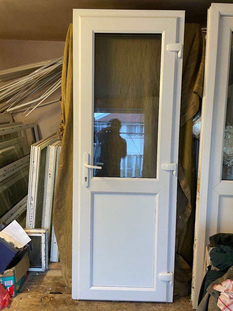 UPVC DOOR 204.5 x 74 cm - BEAUTIFUL UPVC DOUBLE GLAZED DOOR - THERMAL GLAZING**3 YEARS OLD OPENS OUT