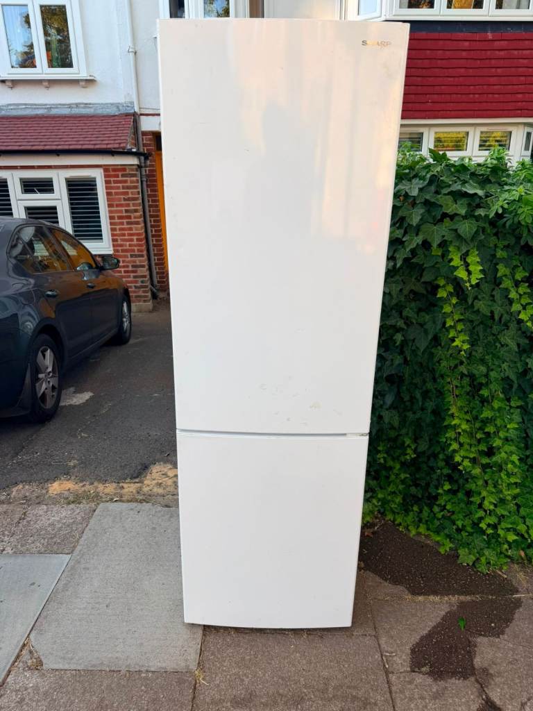 Freestanding Fridge Freezer – White, Good Condition