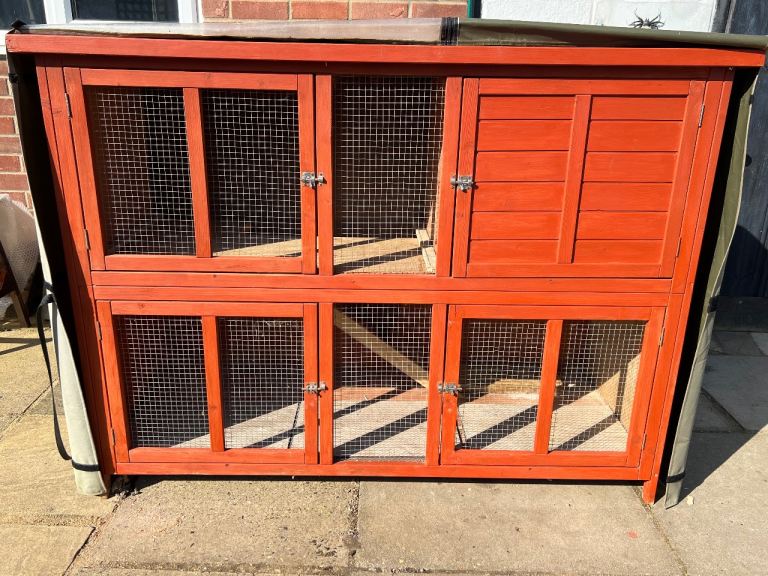 Rabbit hutch 