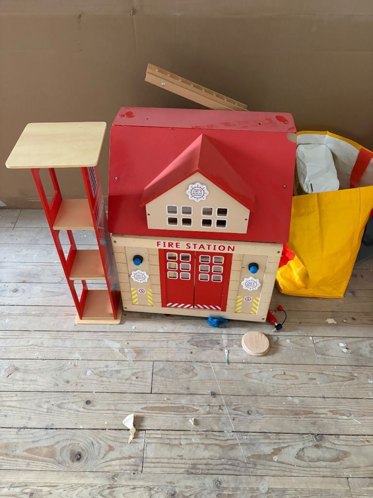 Wooden fire station free