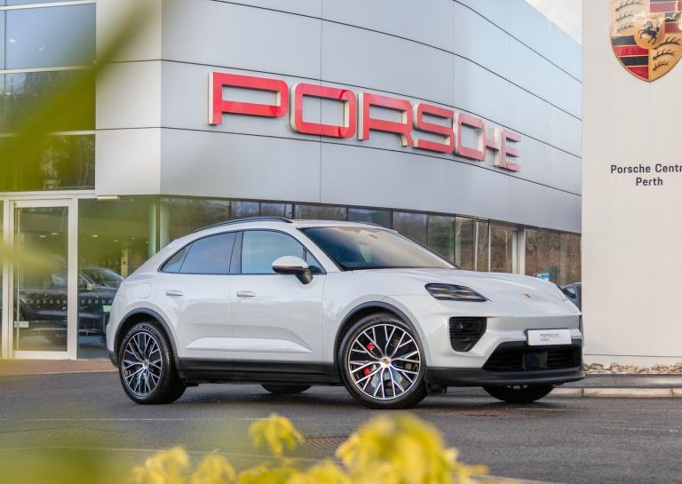 2025 Porsche Macan 100kWh 4S SUV 5dr Electric Auto 4WD (516 ps) Electric