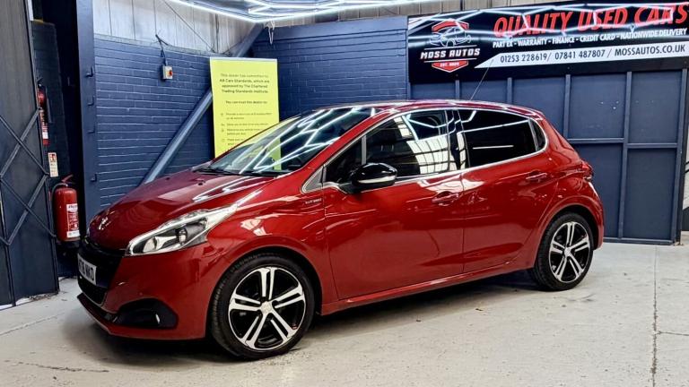 PEUGEOT 208 1.2 PureTech GT Line 2018