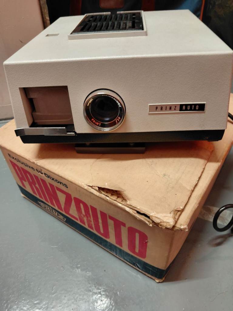 Prinz auto Slide Projector with Original Box – Good Condition