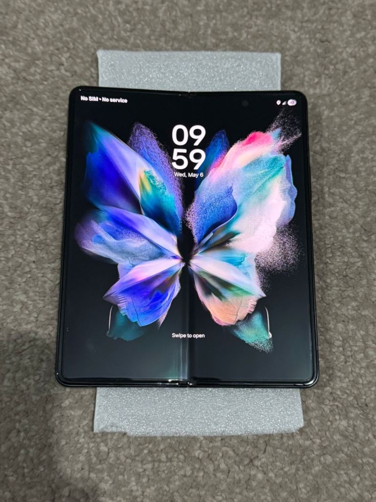 Samsung Galaxy Z fold 3 256gb unlocked black 