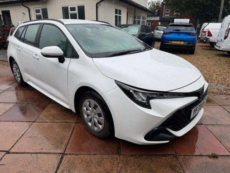 2023 73 TOYOTA COROLLA 1.8 VVT-H CAR DERIVED VAN 5DR PETROL HYBRID CVT EURO 6 (S