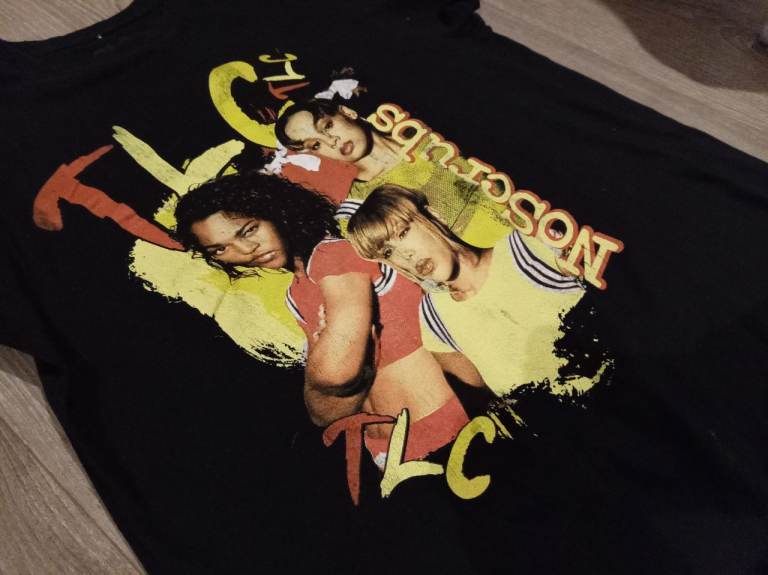 TLC No Scrubs Black Band T-Shirt – Good Condition