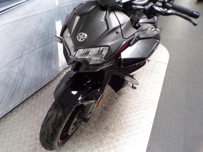 2025 KAWASAKI ZH2 WITH ONLY 1245 MILES FROM NEW