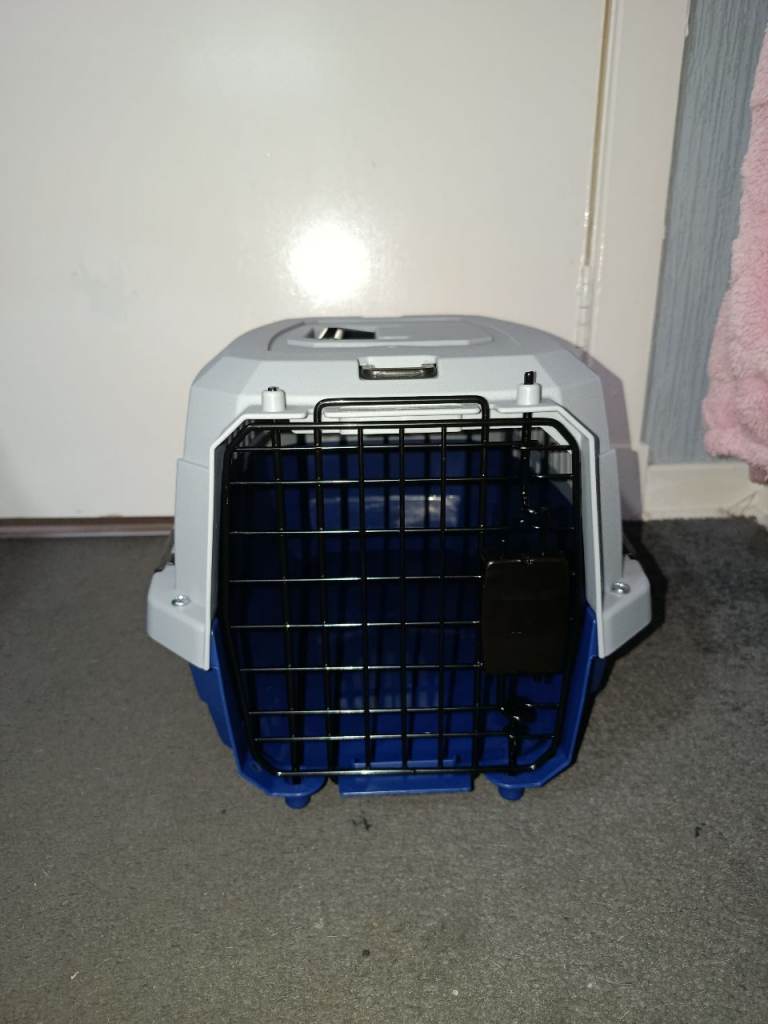 Pet carrier 