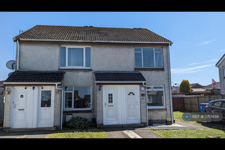 1 bedroom flat in Whitburn, Whitburn, Bathgate, EH47 (1 bed) (#2717439)
