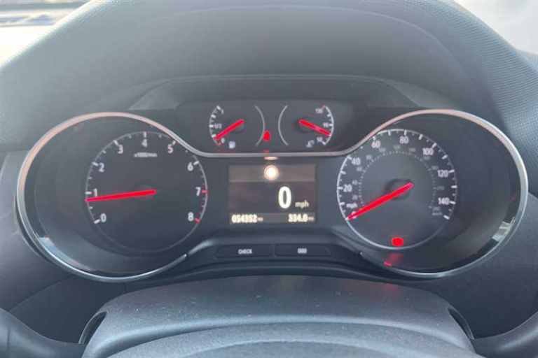 2018 Vauxhall Crossland X 1.2 Elite Nav 5dr HATCHBACK PETROL Manual