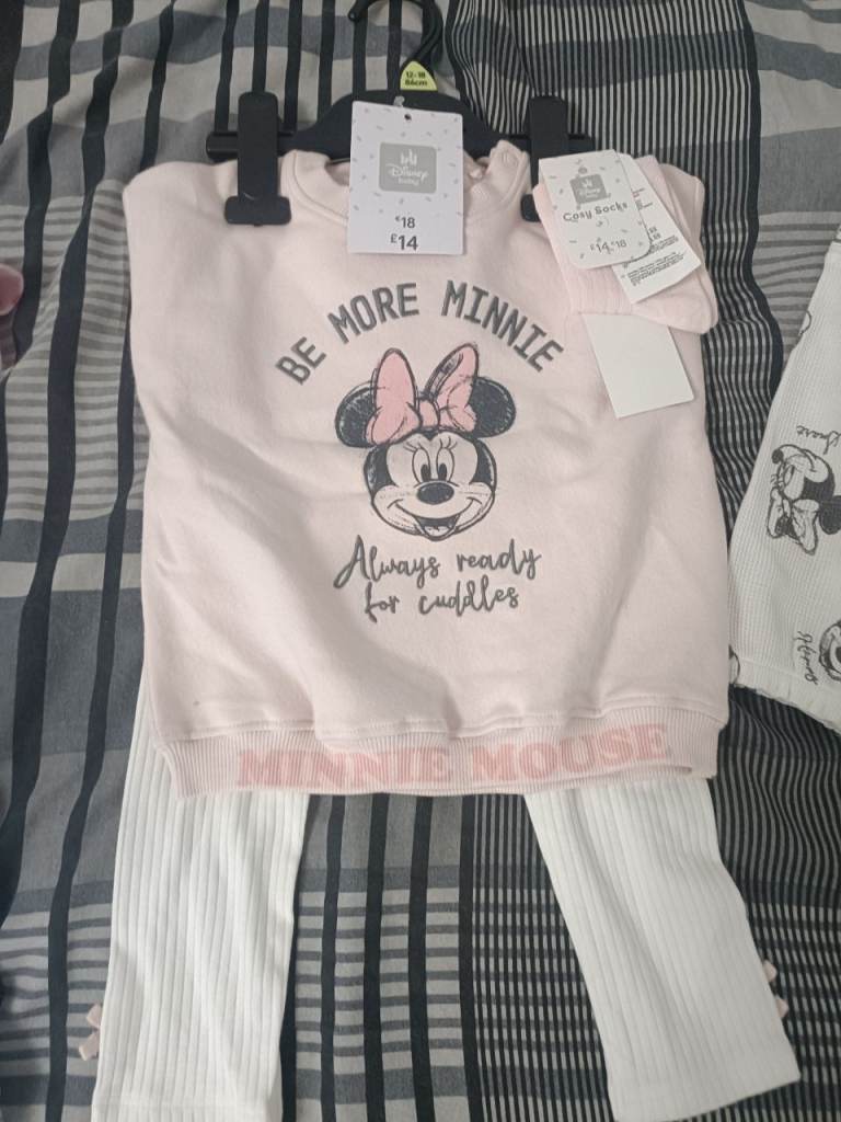 Beautiful Disney Minnie mouse girls clothing 