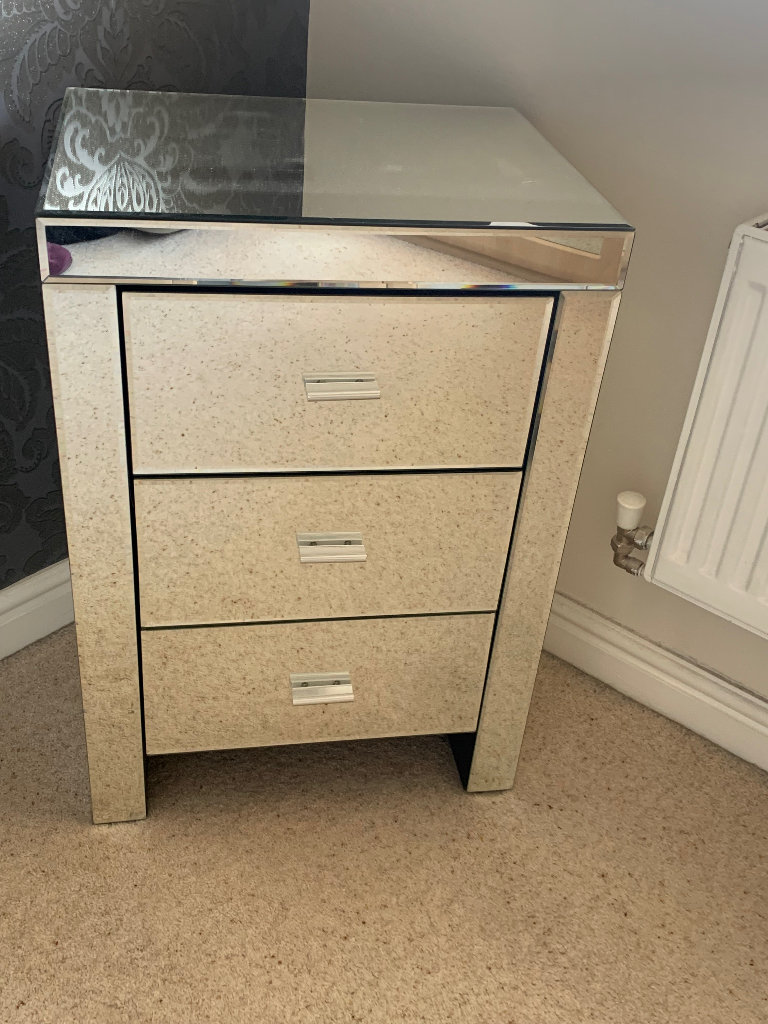 Small Chest of 3 Draws