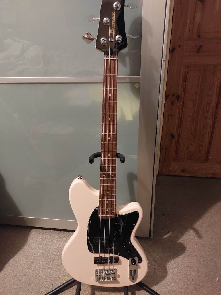 image for Bass guitar and bass amp combo