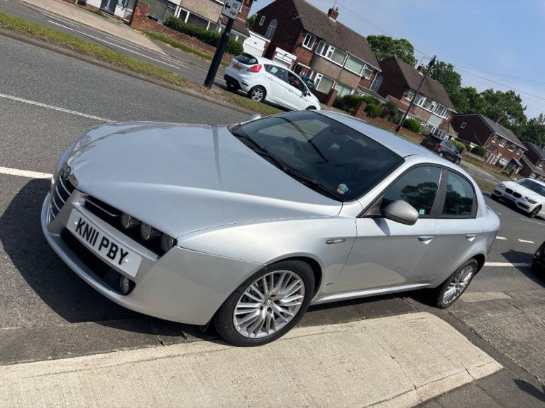 Alfa Romeo, 159, Saloon, 2011, Manual, 1956 (cc), 4 doors