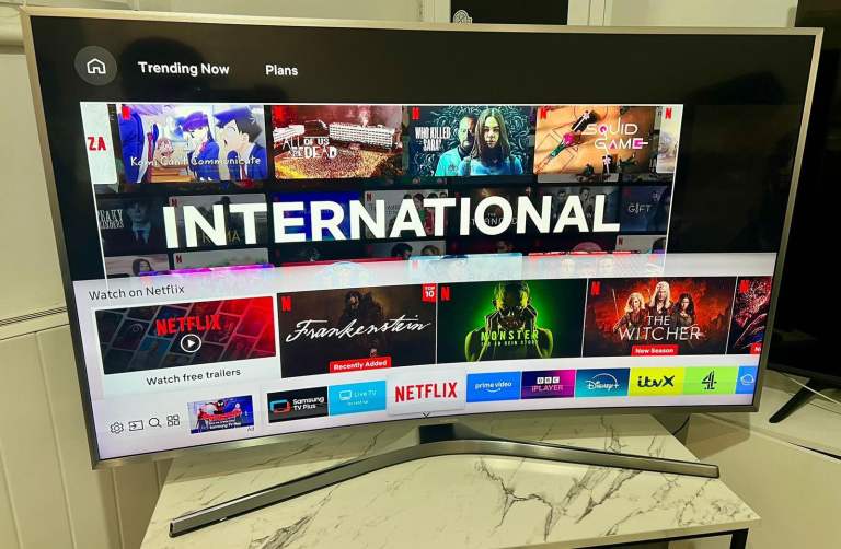 50" Samsung Curved Smart Tv 4k Crystal Clear 