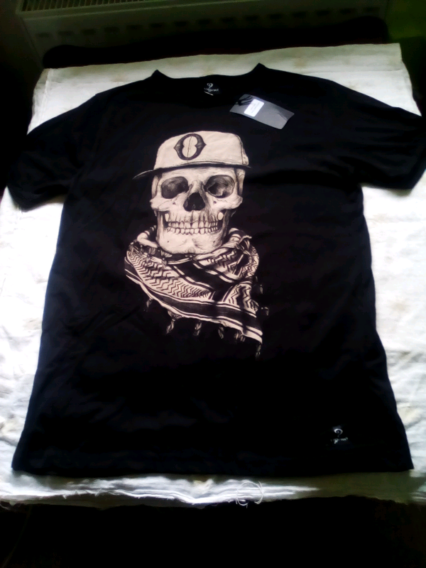 Men's (or women's) Ltd edition M T-shirt - brand new with tags.