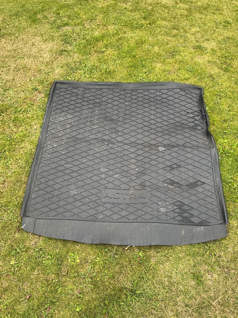 VAUXHALL ASTRA BOOT PROTECTOR