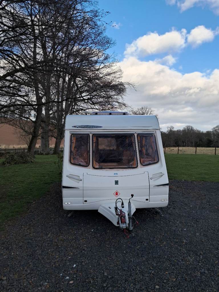 Abbey Freestyle 500 SE 2003 5 Berth Caravan with Motor Mover