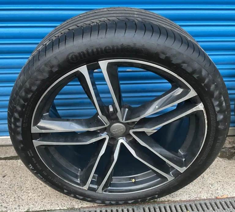 Genuine Audi RS6 22’ Alloy Wheels and Tyres like new Continental 315/35 R22 5x112 £650