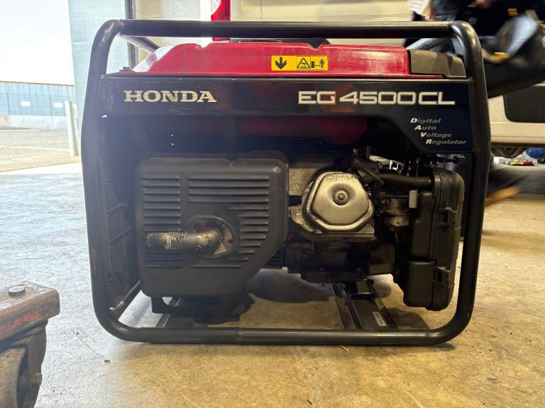Honda EG4500CL Portable Generator – Digital Auto Voltage Regulato