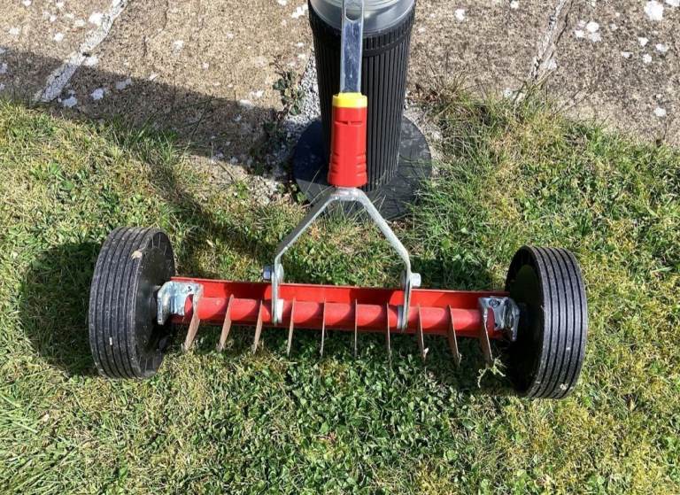 WOLF-Garten Multi-Change Lawn Roller Scarifier & Moss Removal Rake Garden Tools