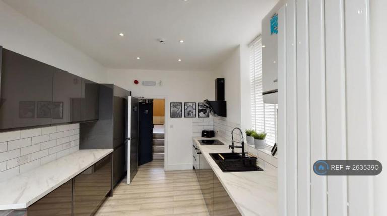 1 bedroom in Park Bank, Salford, M5 (#2635390)