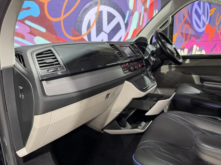 2018 Volkswagen Transporter 2.0 BiTDI BMT 204 Highline Kombi Van 4MOTION DSG Crew Van Diesel Auto...
