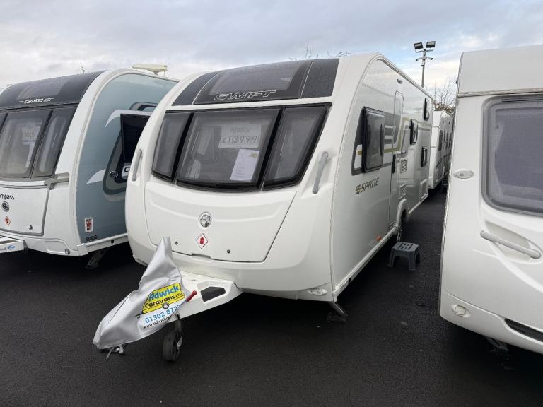 image for Sprite Major 6 Side Dinette Fixed Bunk Beds