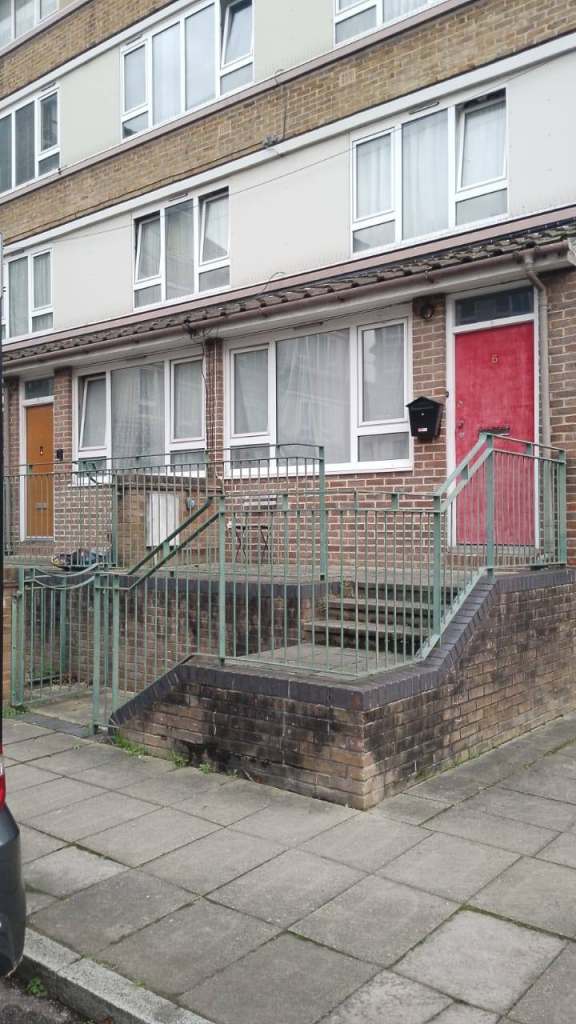 Elegant 3 Bedroom house with garden and balcony in the heart of Peckham