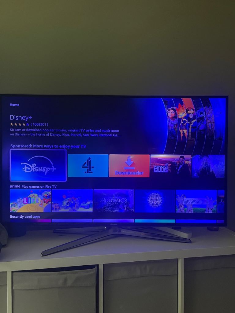 Samsung 49-inch TV – Good Picture & Sound, with Remote