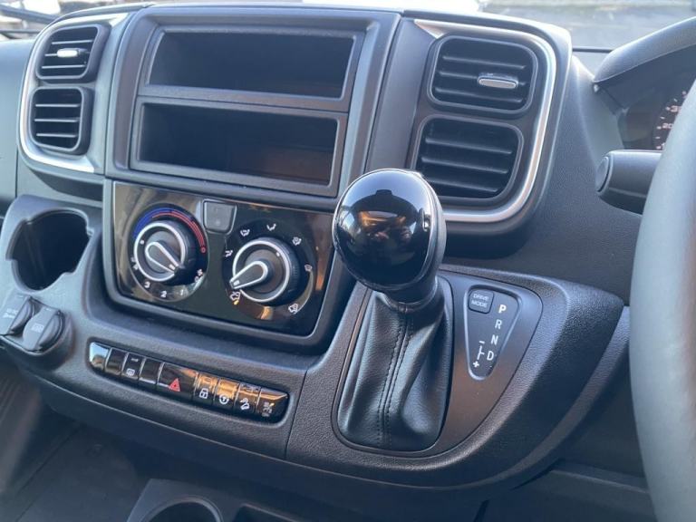 2025 SUNLIGHT T68 XX EDITION 4 BERTH MOTORHOME