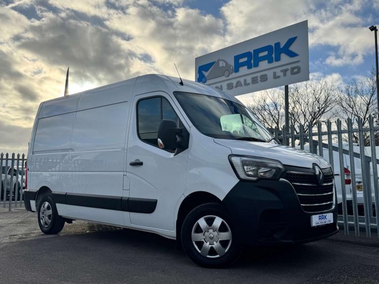 2023 Renault Master MM35dCi 135 Business+ Medium Roof Van PANEL VAN DIESEL Manual