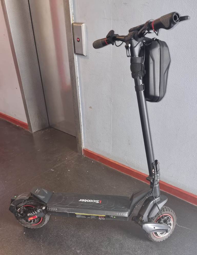 iScooter Electric Scooter ix7 pro - Good Condition, Low Mileage