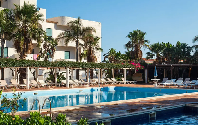 2 People - 23.07 - 7 Nights - PALERMO, SICILY - Saracen Sands Hotel & Flights from London