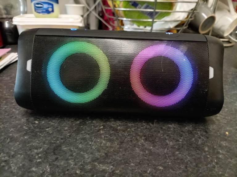 Donow Bluetooth speaker 