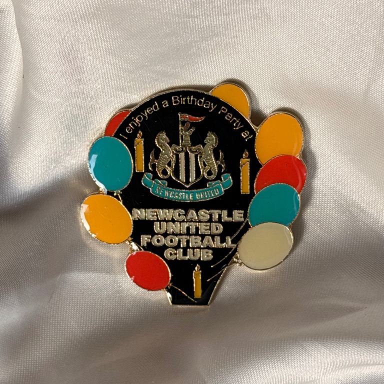 Official Newcastle United Birthday Party Pin Badge Early 2000s Balloons Rare New