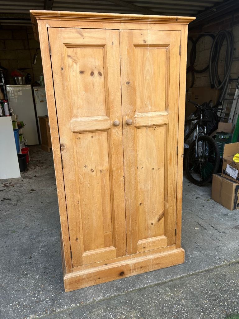 Solid pine small wardrobe. Possible delivery 