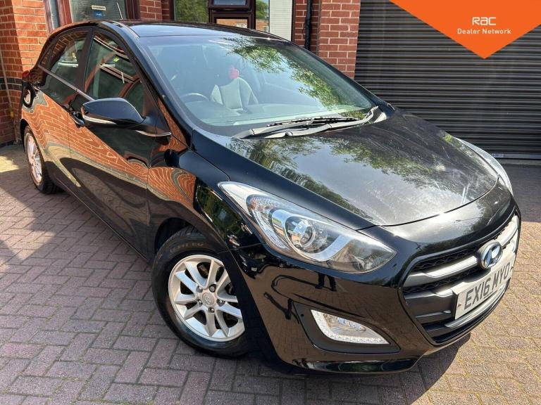 HYUNDAI I30 1.6 CRDi Blue Drive SE Nav Euro 6 (s/s) 5dr 2016