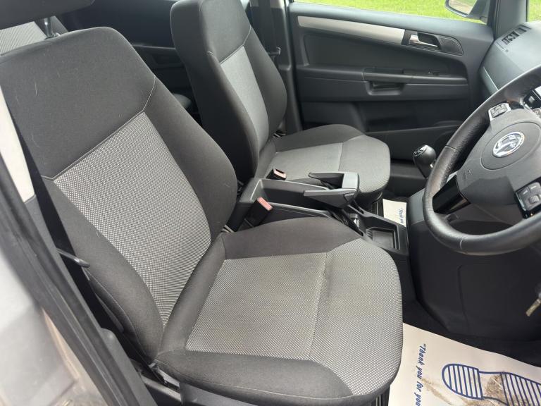 2013 Vauxhall Zafira 1.6 16V Exclusiv MPV 5dr Petrol Manual Euro 5 (115 ps) MPV Petrol Manual