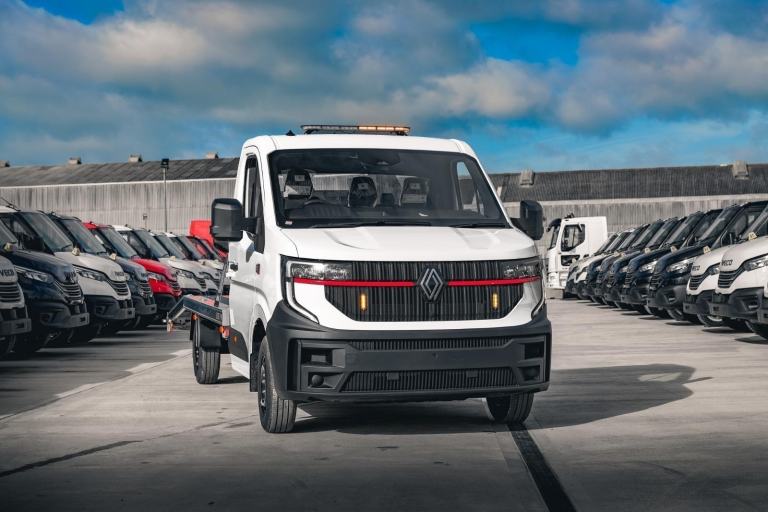 2026 RENAULT MASTER RED EDITION RENAULT TRUCKS RECOVERY TRUCK CAR TRANSPORTER