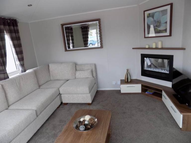 LUXURY CARAVAN FOR SALE WOODLANDS HALL RUTHIN NORTH WALES