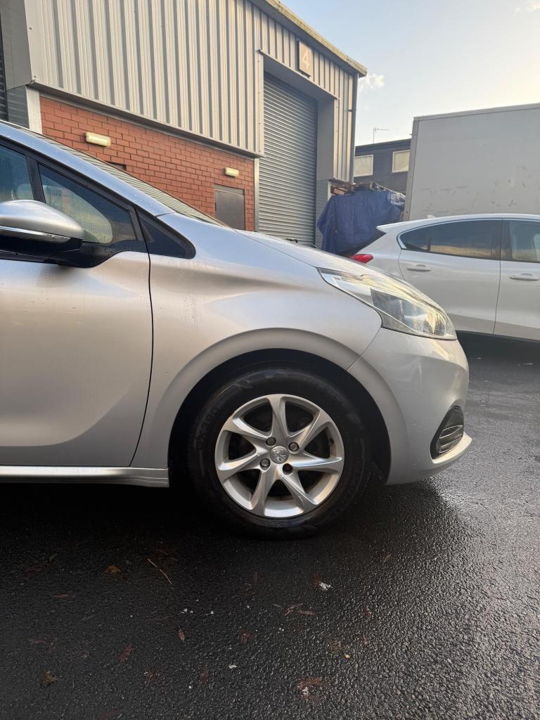 2015 Peugeot 208 1.2 PureTech 82 Active 5dr HATCHBACK PETROL Manual