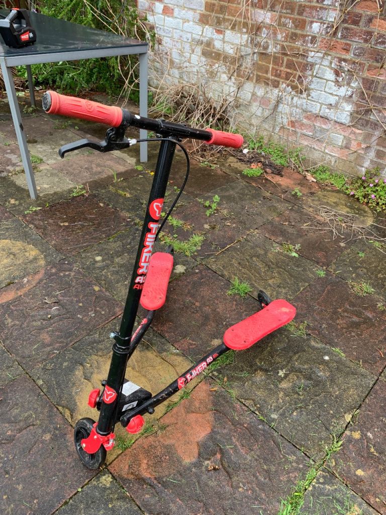 Scissor Scooter 