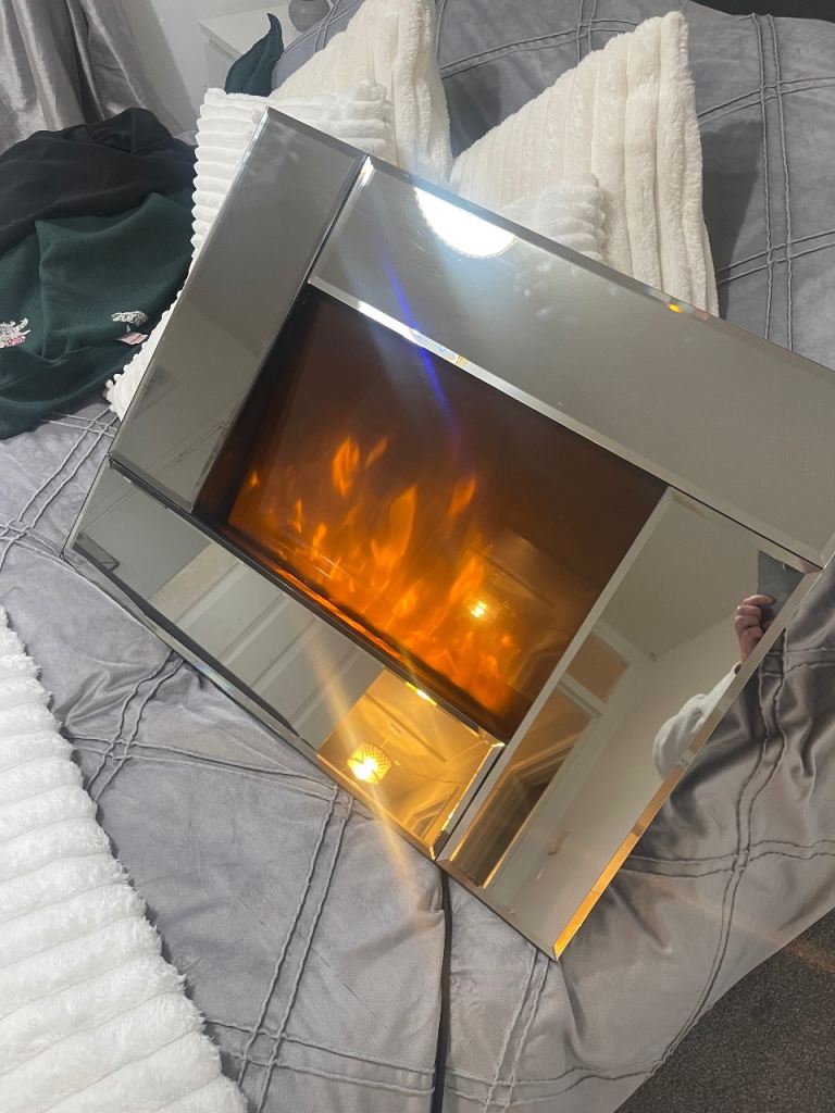 Mirrored Electric Fireplace – Good Condition